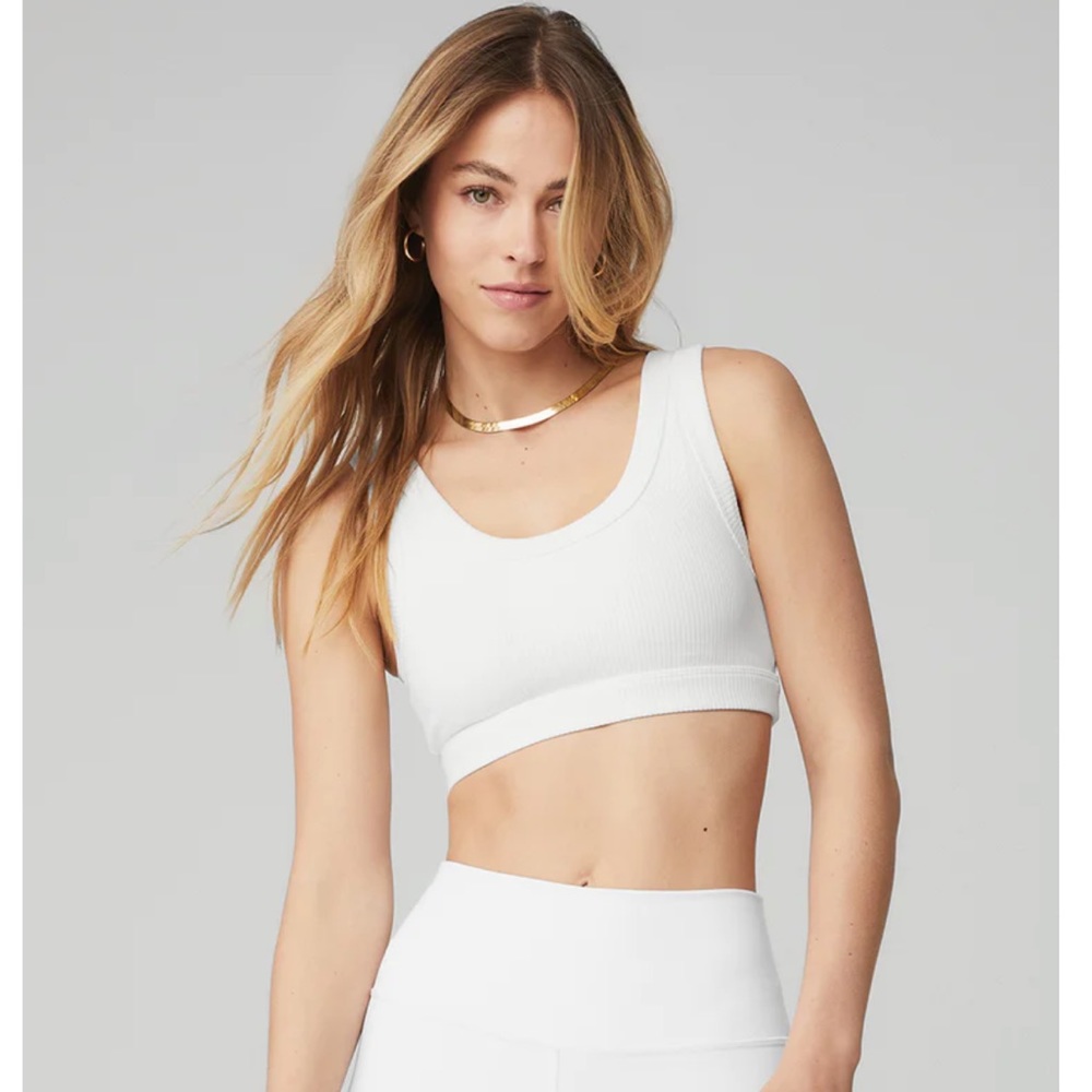 NWT Alo yoga wellness bra- white